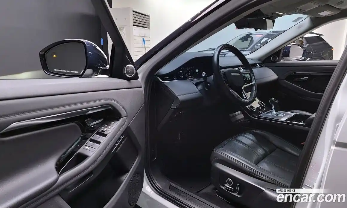 Land Rover Range-Rover Evoque 2021 2.0 гидро в Москве № 166133, фото 10