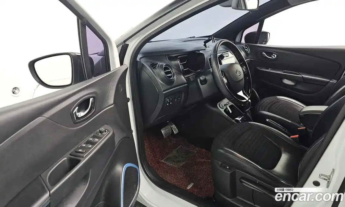 Renault QM3 2016 1.5 гидро в Москве № 178142, фото 11