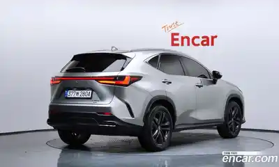 Lexus NX, 2023