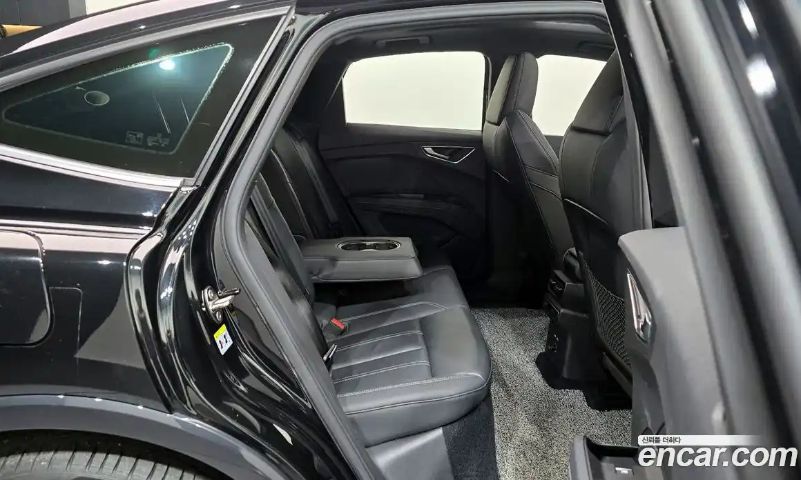 Audi Q4 e-tron 2022 0.2 гидро в Москве № 229988, фото 12
