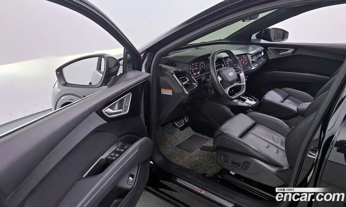 Audi Q4 e-tron 2022 0.2 гидро в Москве № 229988, фото 10