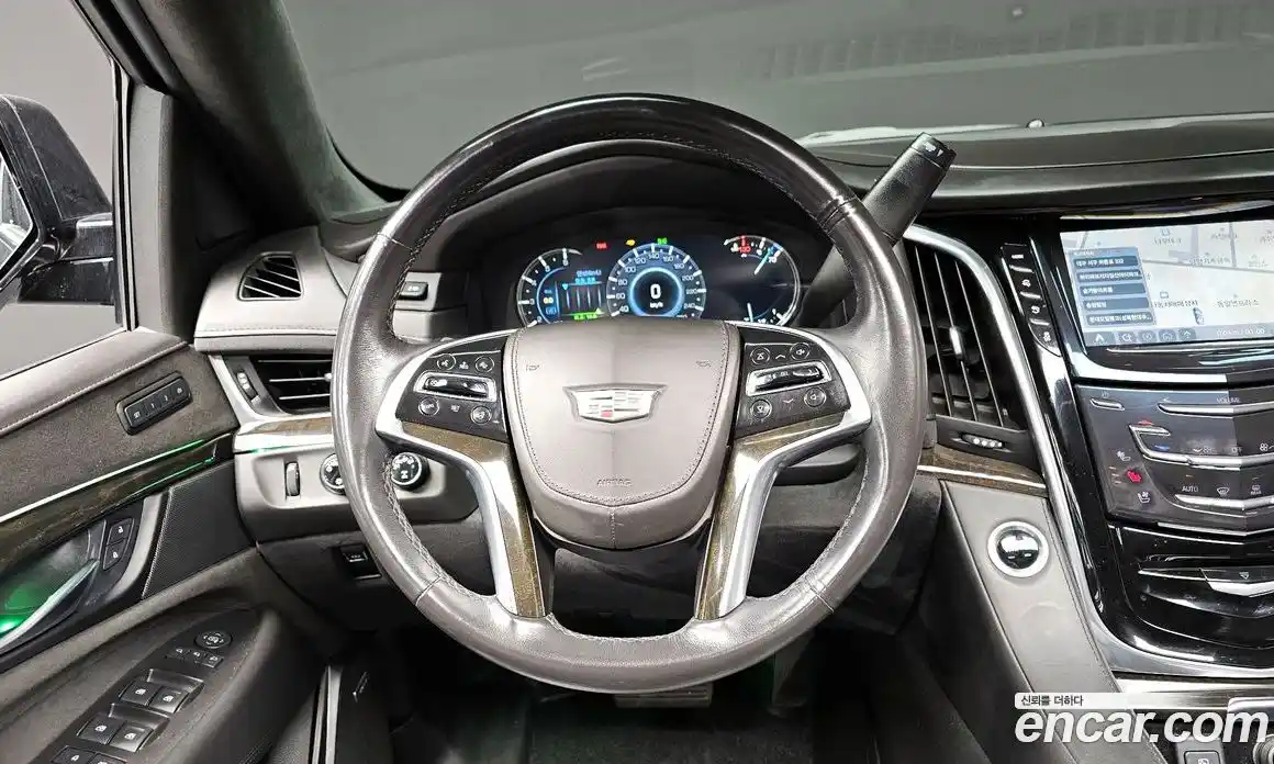 Cadillac Escalade 2020 6.2 гидро в Москве № 256428, фото 13