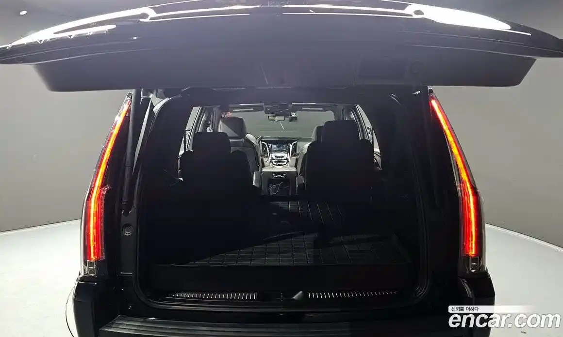 Cadillac Escalade 2020 6.2 гидро в Москве № 256428, фото 20