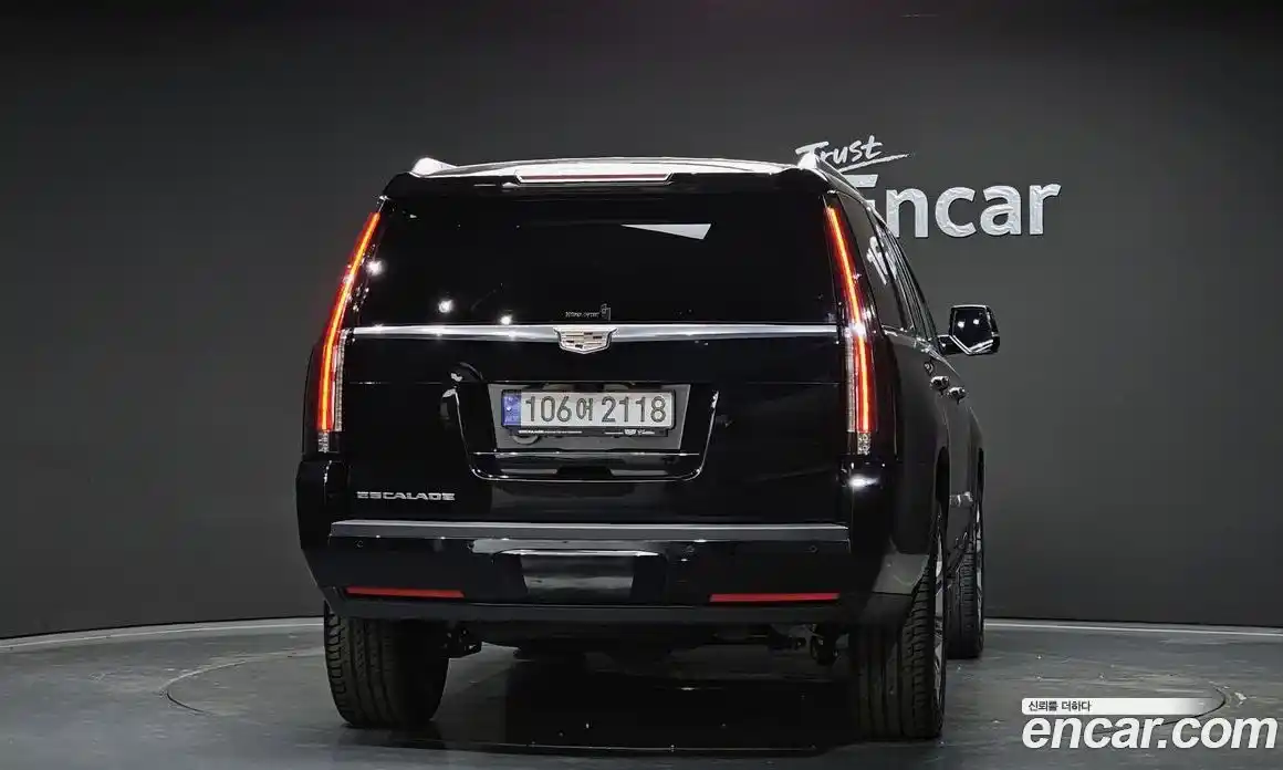 Cadillac Escalade 2020 6.2 гидро в Москве № 256428, фото 4