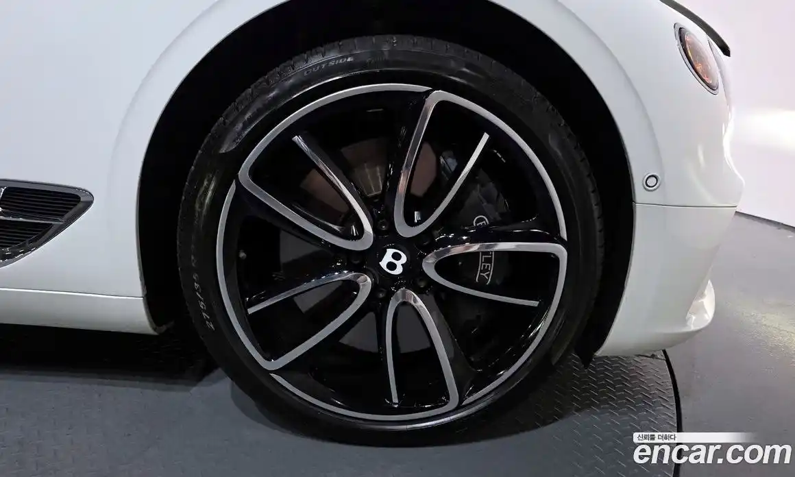 Bentley Continental 2023 4.0 гидро в Москве № 256632, фото 4
