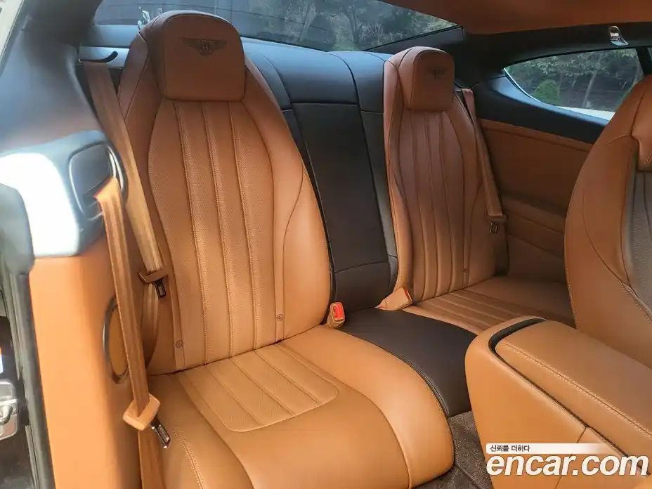 Bentley Continental 2015 4.0 в Москве № 366453, фото 15