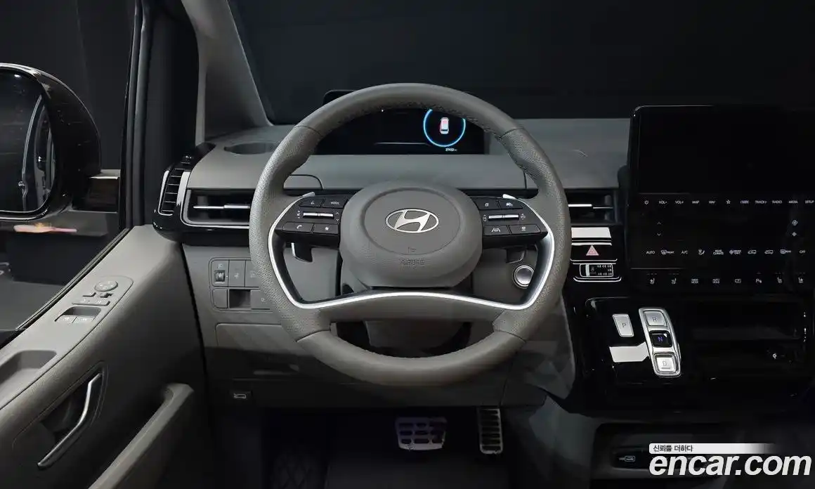 Hyundai Staria 2024 1.6 Автомат в Москве № 1128153, фото 13