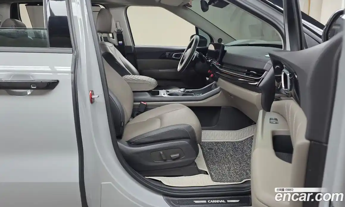 Kia Canival 2024 3.5 Автомат в Москве № 1128544, фото 11