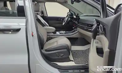 Kia Canival 2024 3.5 Автомат в Москве № 1128544, миниатюра 11