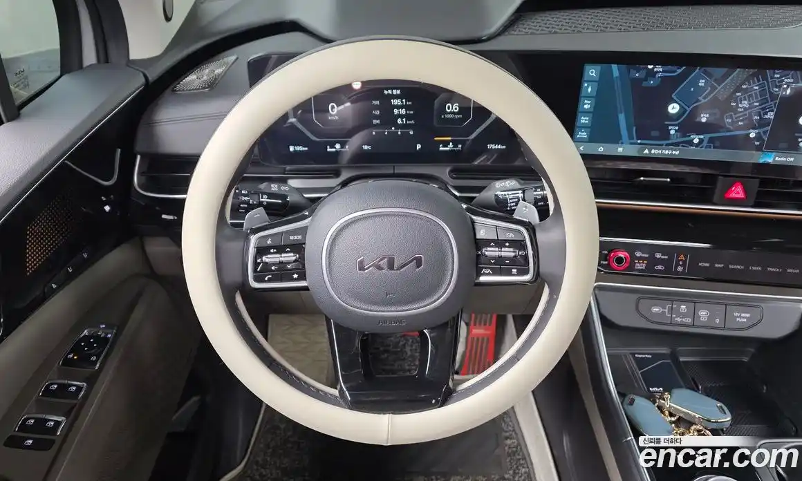 Kia Canival 2024 3.5 Автомат в Москве № 1128544, фото 13