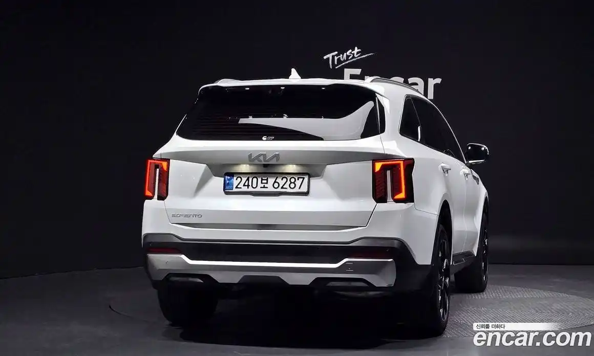 Kia Sorento 2024 2.2 Автомат в Москве № 1128578, фото 4