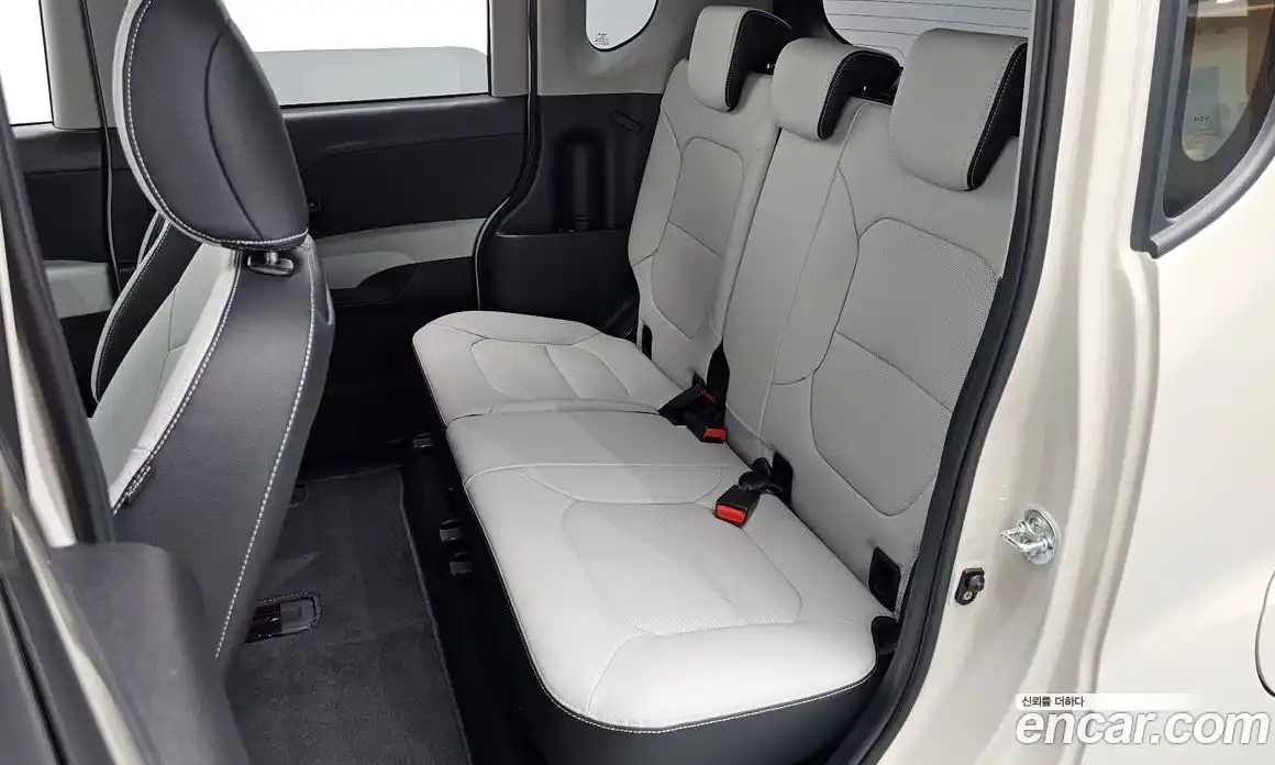 Kia Ray 2023 1.0 Автомат в Москве № 1128599, фото 12