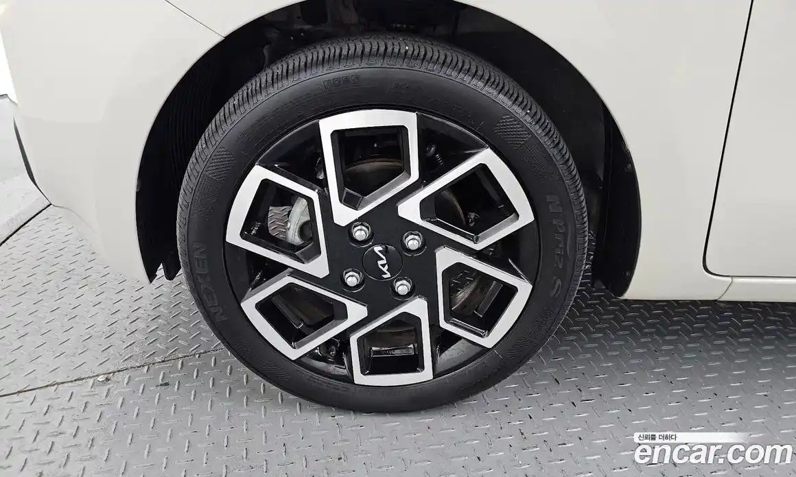 Kia Ray 2023 1.0 Автомат в Москве № 1128599, фото 5