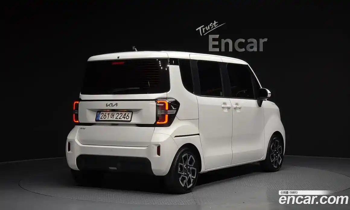 Kia Ray 2024 1.0 Автомат в Москве № 1128666, фото 2