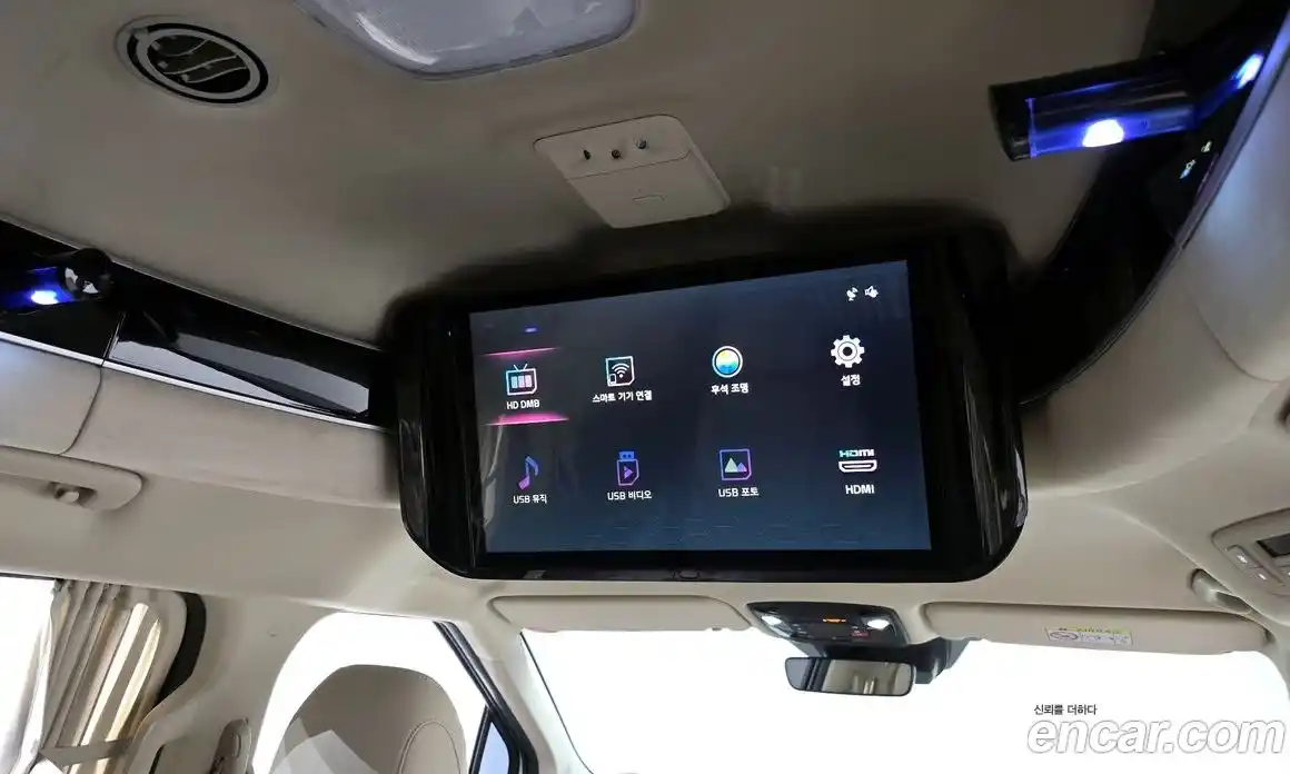 Kia Canival 2023 3.5 Автомат в Москве № 1128918, фото 17