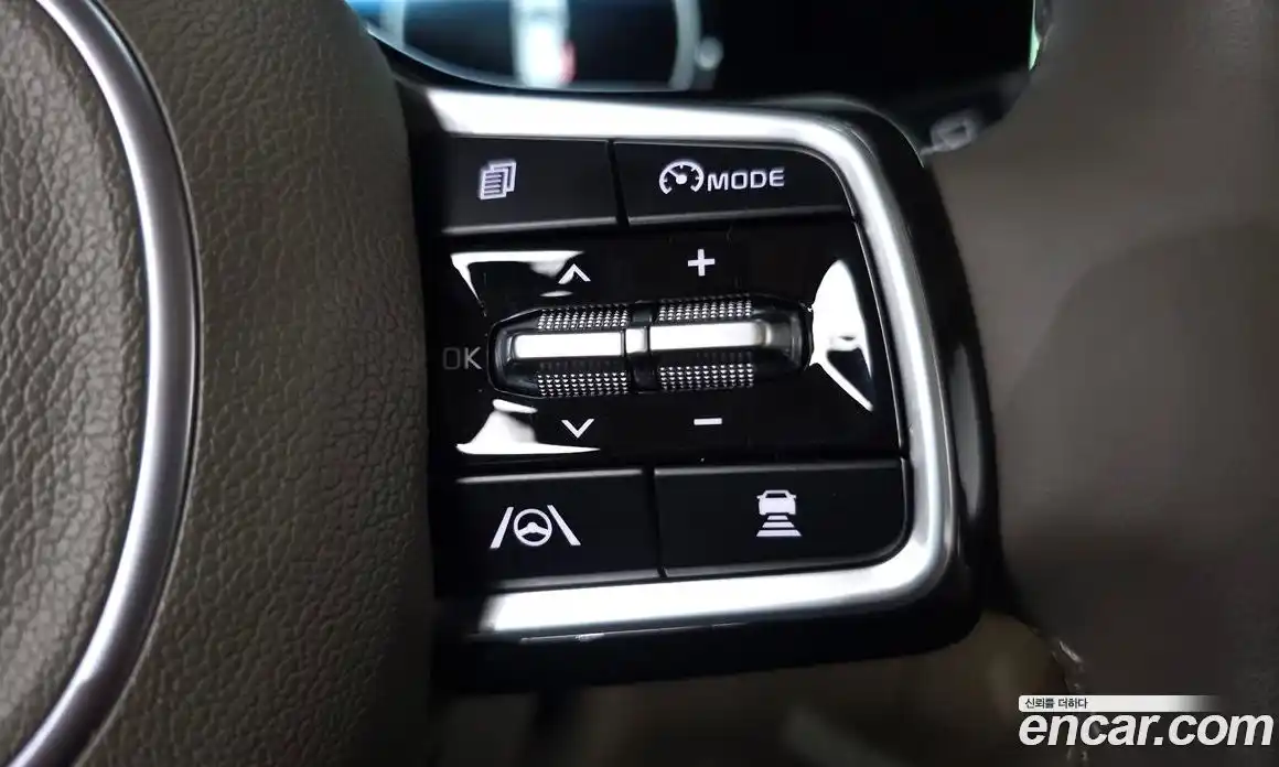 Kia Canival 2023 3.5 Автомат в Москве № 1128918, фото 18