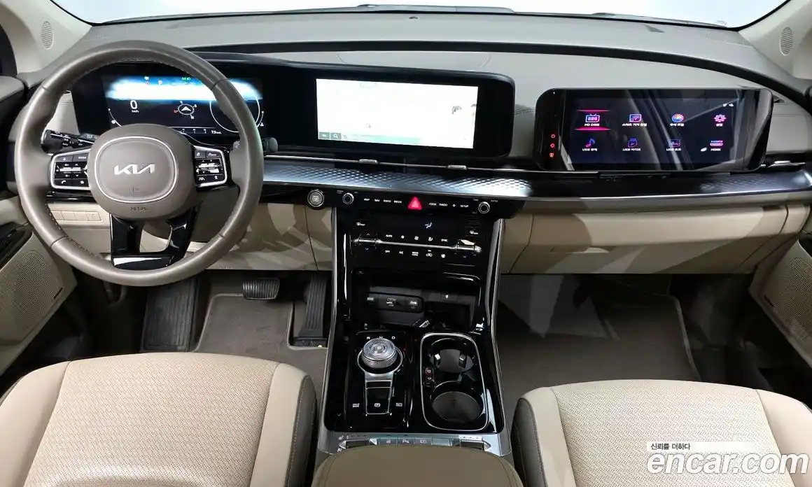 Kia Canival 2023 3.5 Автомат в Москве № 1128918, фото 7