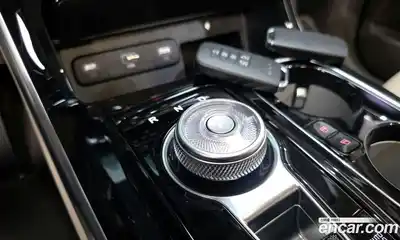 Kia Canival 2023 3.5 Автомат в Москве № 1128918, миниатюра 9