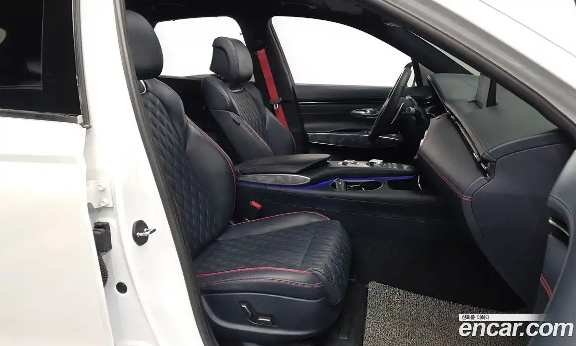 Genesis GV70 2021 2.5 Автомат в Москве № 1129215, фото 11