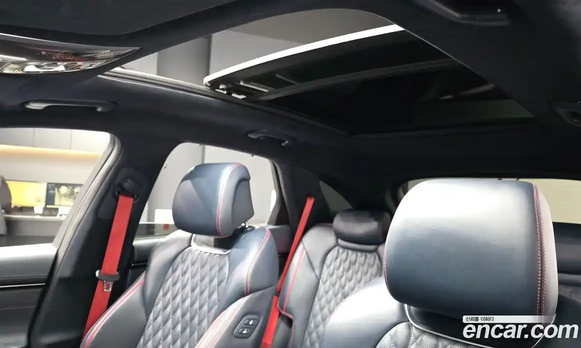 Genesis GV70 2021 2.5 Автомат в Москве № 1129215, фото 17