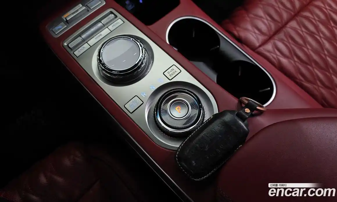 Genesis GV70 2022 2.5 гидро в Москве № 1129372, фото 9