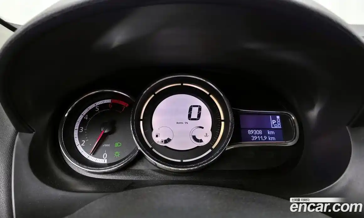 Renault SM3 2016 1.6 гидро в Москве № 1131148, фото 8