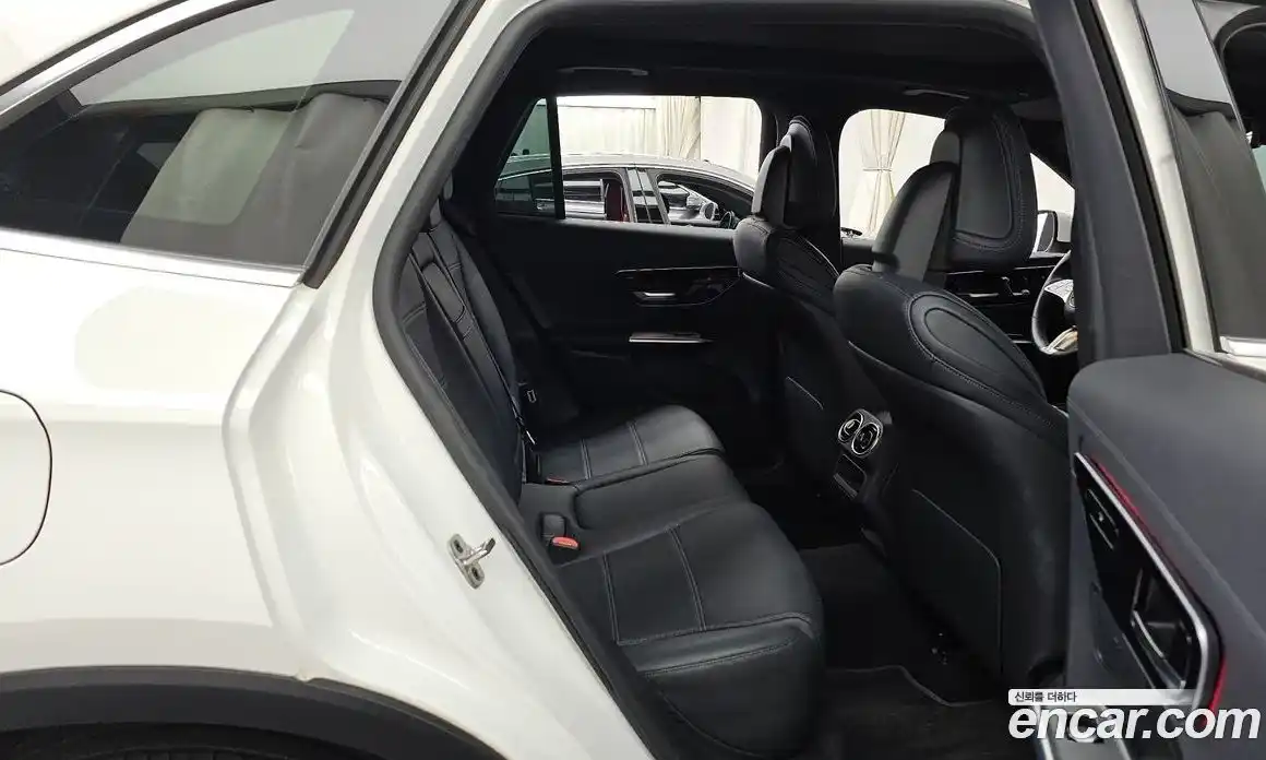 Mercedes-Benz GLC-Class 2024 2.0 гидро в Москве № 1131679, фото 12