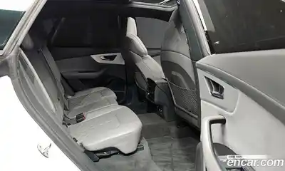 Audi Q8 2020 3.0 гидро в Москве № 1132212, миниатюра 11