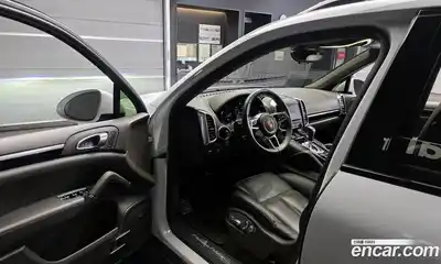 Porsche Cayenne 2017 3.0 гидро в Москве № 1135017, миниатюра 10
