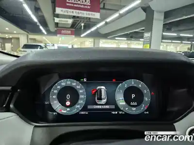 Land Rover Range-Rover Velar 2025 2.0 гидро в Москве № 1135783, миниатюра 12