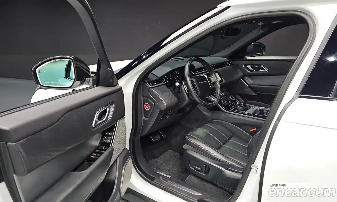 Land Rover Range-Rover Velar 2019 3.0 гидро в Москве № 1136857, фото 11