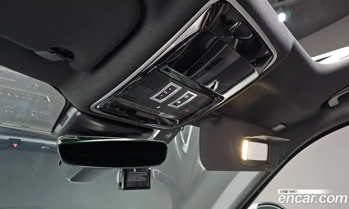 Land Rover Range-Rover Velar 2019 3.0 гидро в Москве № 1136857, фото 13
