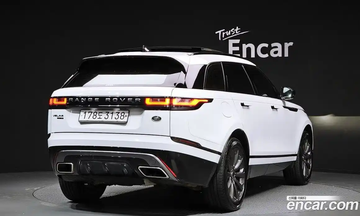 Land Rover Range-Rover Velar 2019 3.0 гидро в Москве № 1136857, фото 2