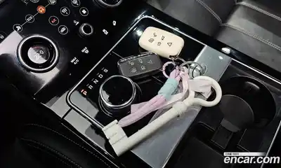 Land Rover Range-Rover Velar 2019 3.0 гидро в Москве № 1136857, миниатюра 9