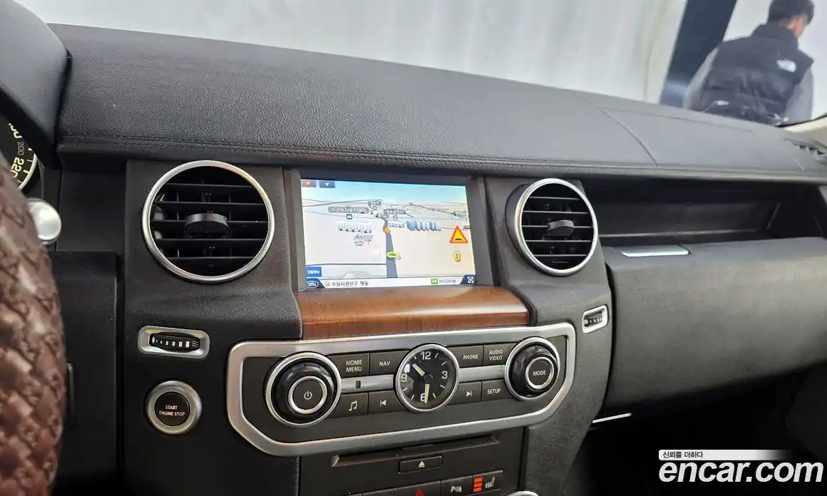 Land Rover Discovery 2016 3.0 гидро в Москве № 1136869, фото 14