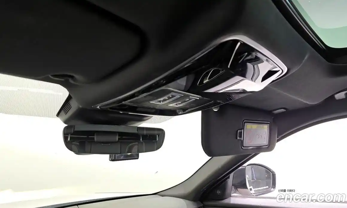 Land Rover Range-Rover Velar 2019 2.0 гидро в Москве № 1137184, фото 17