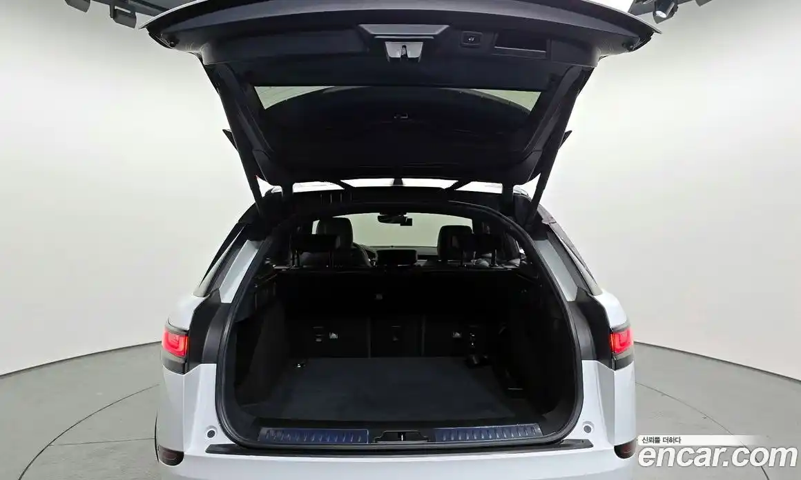 Land Rover Range-Rover Velar 2019 2.0 гидро в Москве № 1137184, фото 20