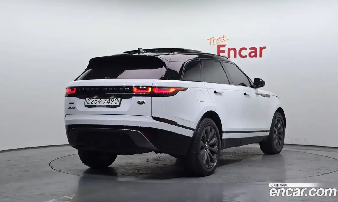 Land Rover Range-Rover Velar 2019 2.0 гидро в Москве № 1137184, фото 2
