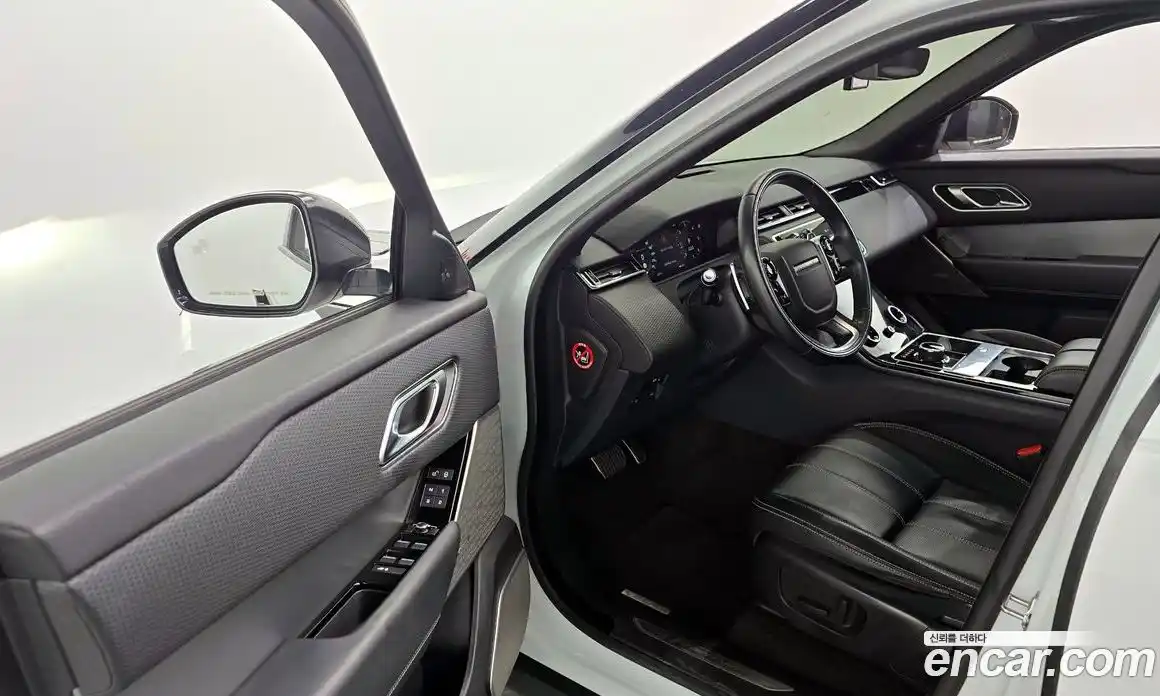 Land Rover Range-Rover Velar 2019 2.0 гидро в Москве № 1137184, фото 10