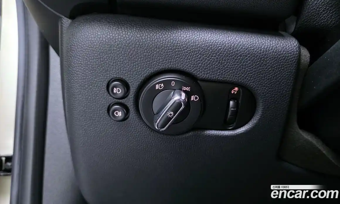Mini Cooper 2014 2.0 гидро в Москве № 1137937, фото 19