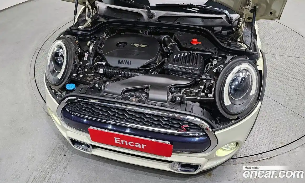 Mini Cooper 2014 2.0 гидро в Москве № 1137937, фото 6