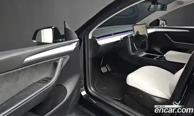 Tesla Model Y 2023 0.2 гидро в Москве № 1138328, миниатюра 11