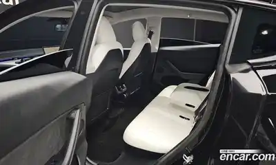 Tesla Model Y 2023 0.2 гидро в Москве № 1138328, миниатюра 12