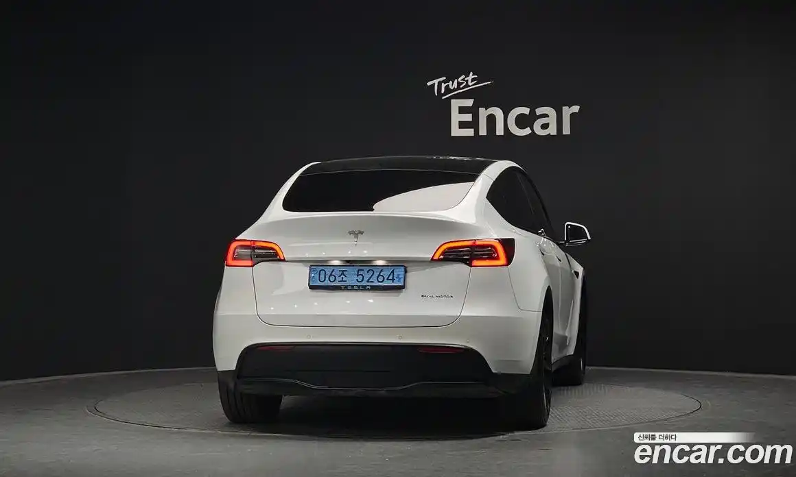 Tesla Model Y 2021 0.2 гидро в Москве № 1138421, фото 4