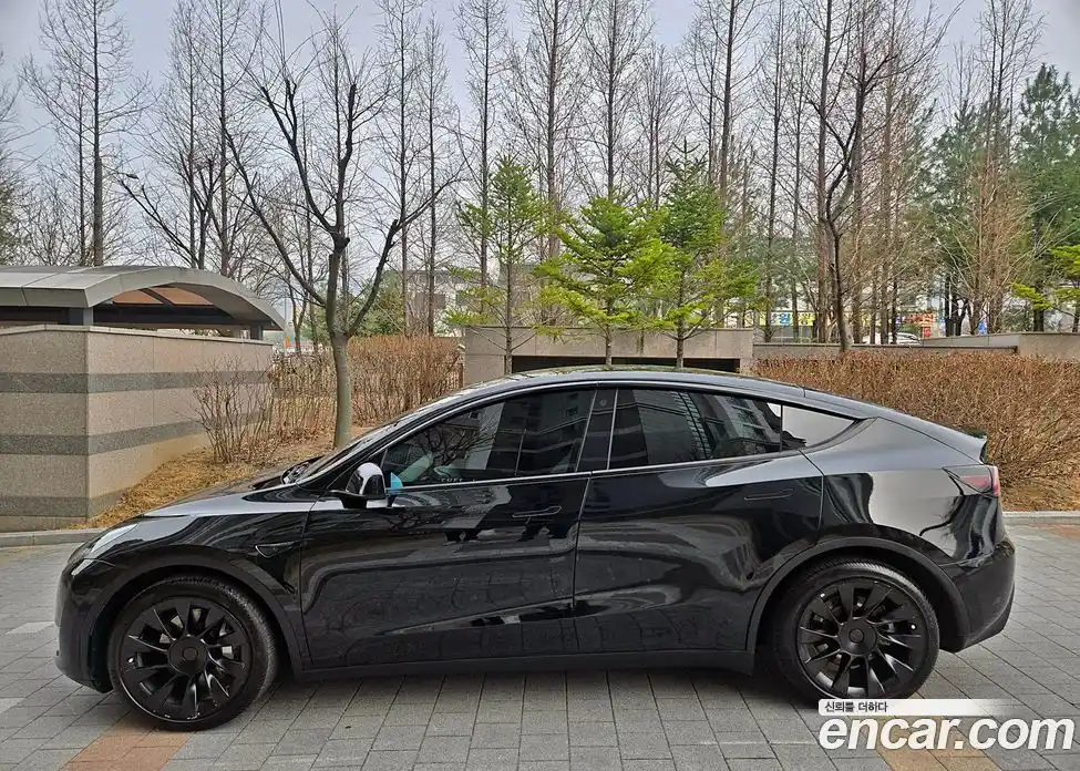 Tesla Model Y 2023 0.2 гидро в Москве № 1138452, фото 3