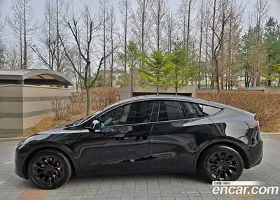 Tesla Model Y 2023 0.2 гидро в Москве № 1138452, миниатюра 3