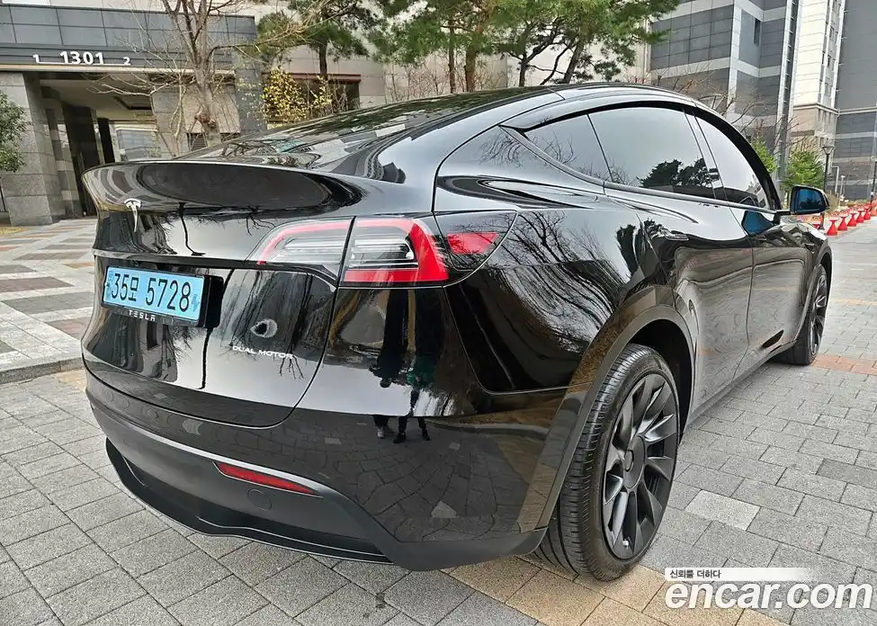 Tesla Model Y 2023 0.2 гидро в Москве № 1138452, фото 6