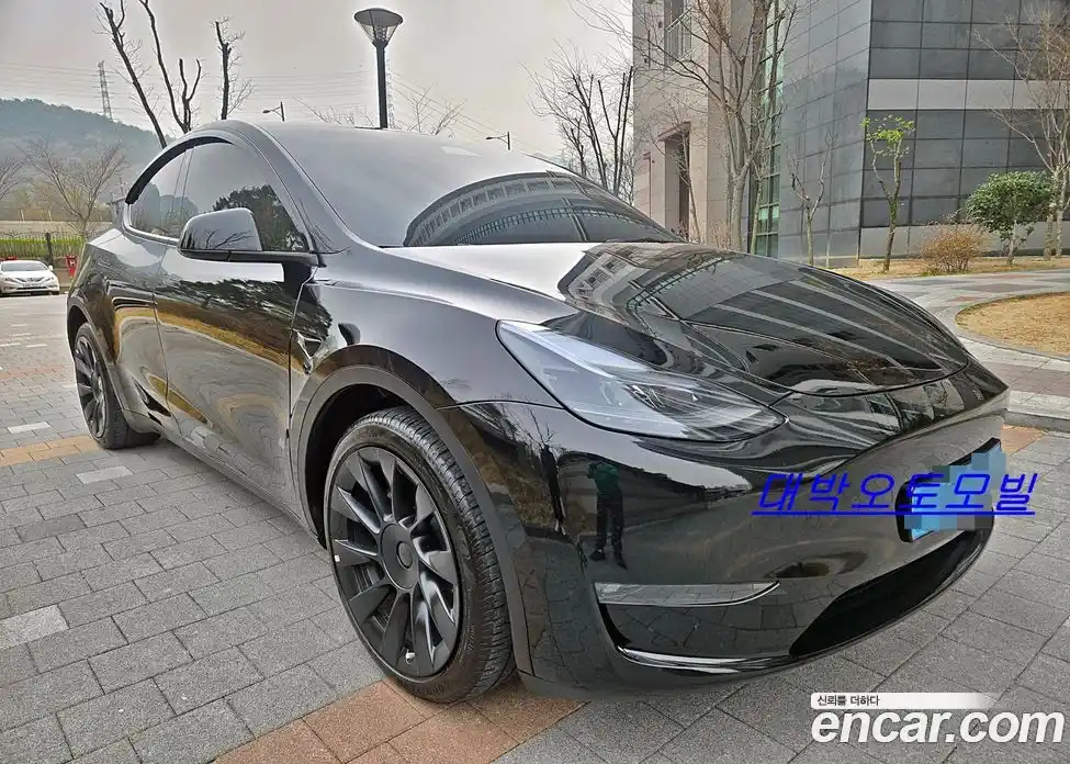 Tesla Model Y 2023 0.2 гидро в Москве № 1138452, фото 8