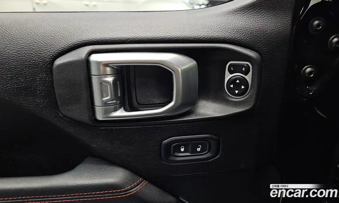 Jeep Wrangler 2019 2.0 гидро в Москве № 1139211, фото 17
