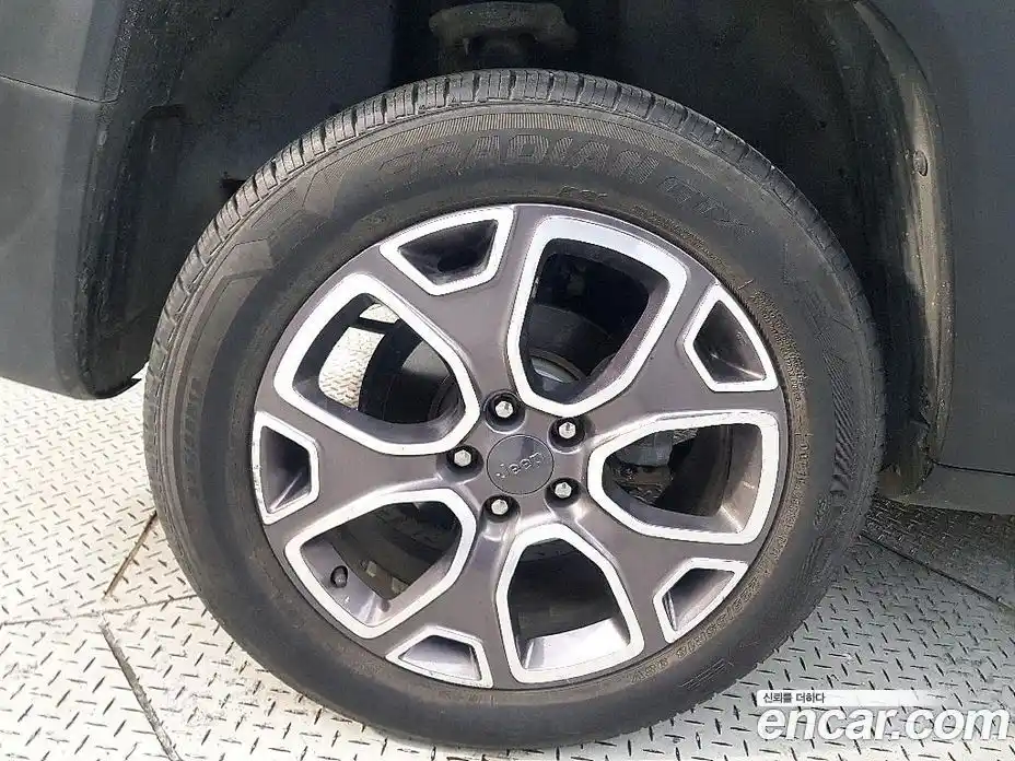 Jeep Renegade 2017 2.0 гидро в Москве № 1139299, фото 5